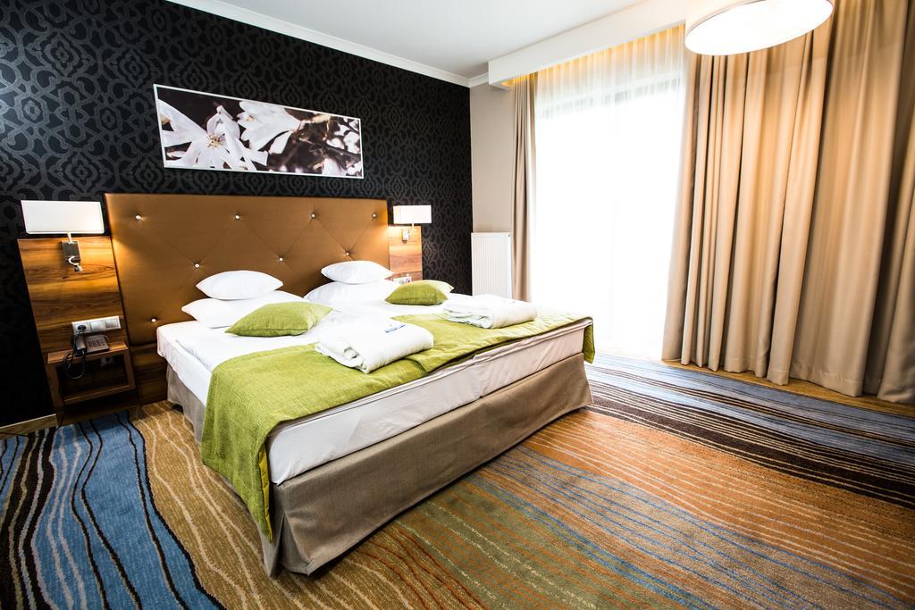 Mineral Hotel Malinowy Raj Solec-Zdrój Pokoj fotografie